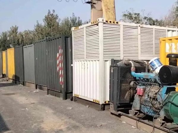 任城200KW柴油发电机机组每小时油耗是多少?